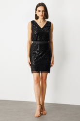 Ekol V Yaka Payetli Mini Etek - Şık ve Rahat