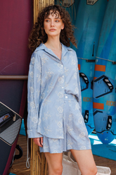 On Çiçek Desenli Delik Detaylı Gömlek