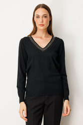 On Yakası Taşlı V Yaka Kazak