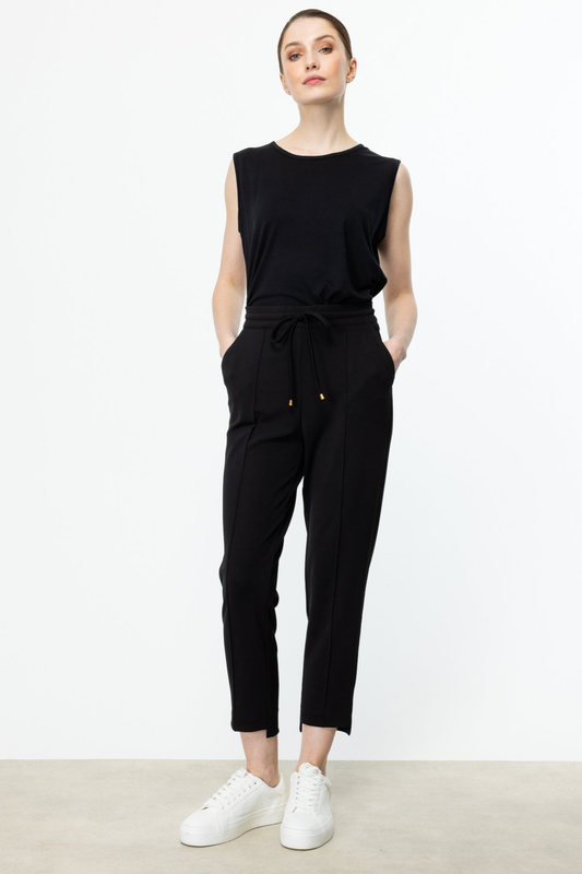 On Kadın Crop Pantolon: Minimalist, Rahat, Günlük Stil