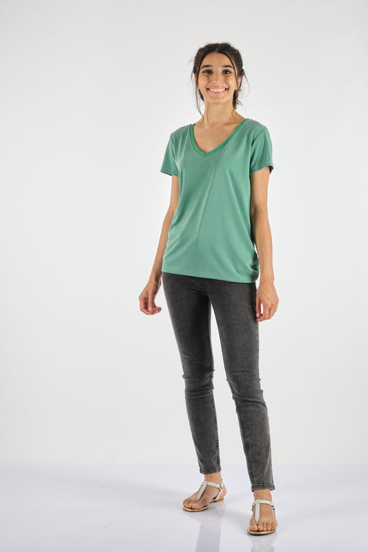 Garmenty Oversize V Yaka Kadın Tişört - Minimalist & Rahat