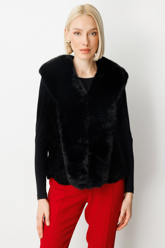 On Yakası Kürklü Peluş Yelek