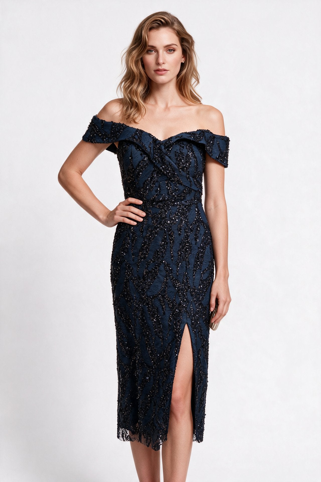 Ankyra Kadın Straplez Kalp Yaka Payet İşlemeli Midi Abiye Elbise