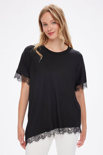 Asimetrik Dantel Garnili Yuvarlak Yaka T-Shirt UW27TSH086