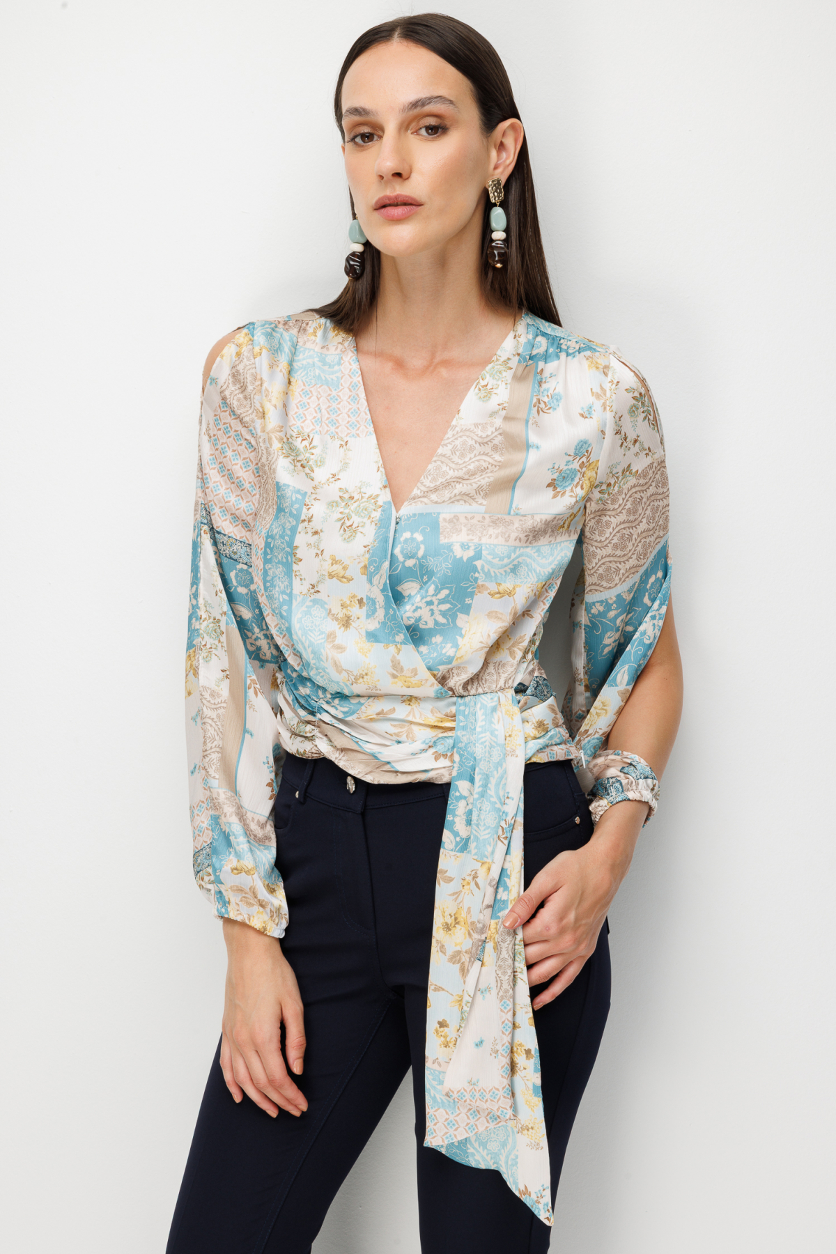 Beli Fularlı Desenli Crop Bluz Ekol