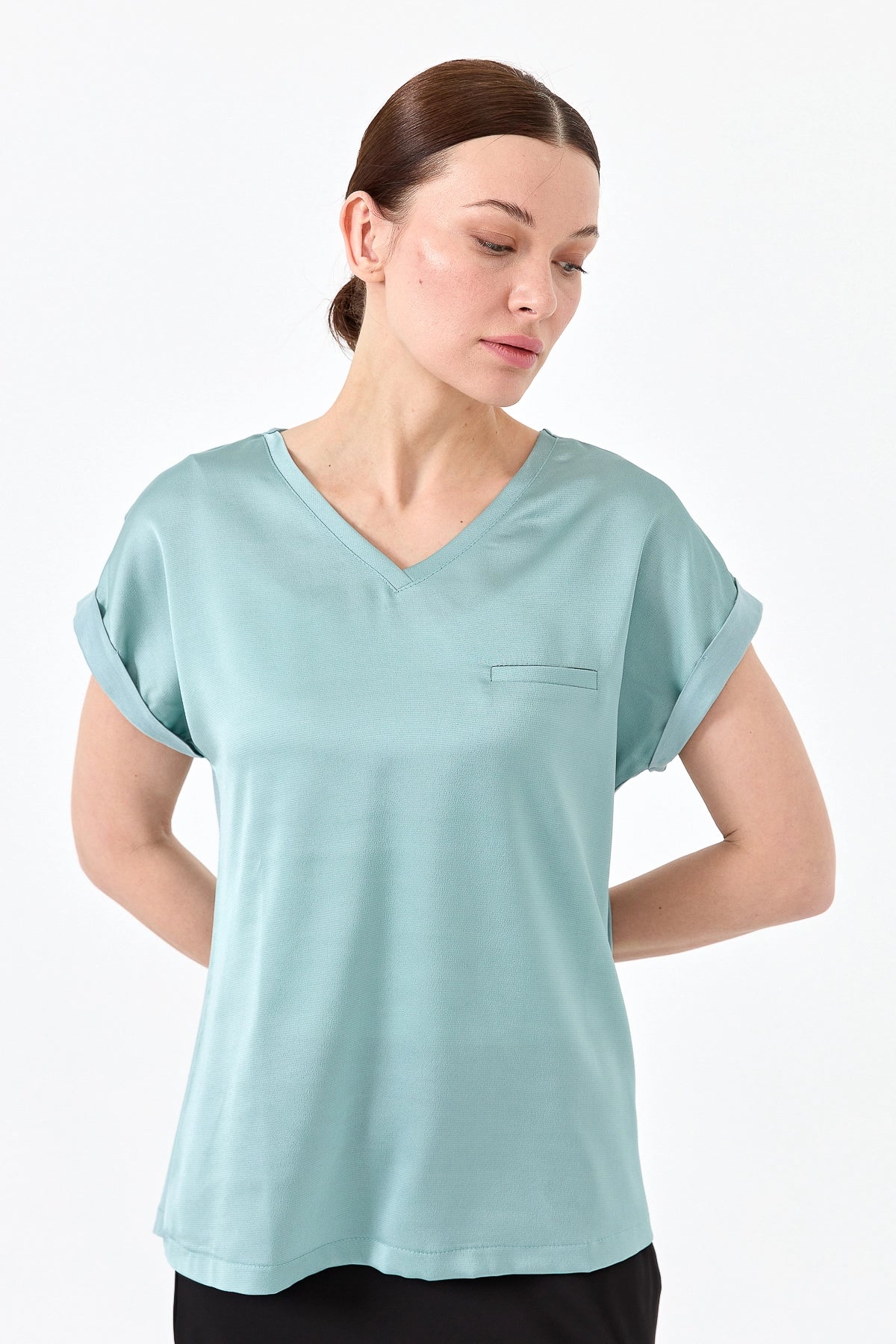 Desen Minimalist V Yaka Kısa Kol Oversize Kadın Bluz - Günlük Şıklık