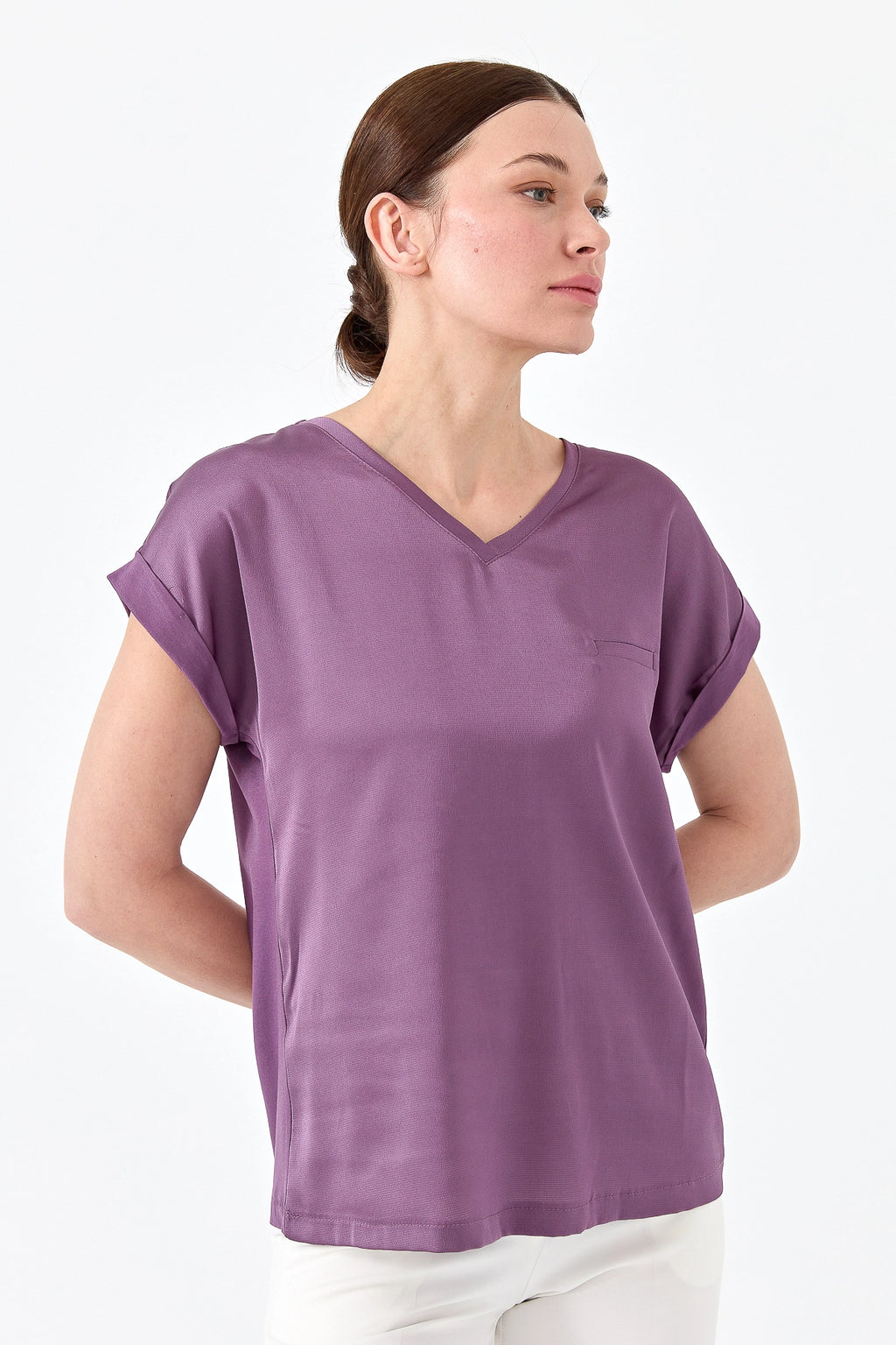 Desen Minimalist V Yaka Kısa Kol Oversize Kadın Bluz - Günlük Şıklık