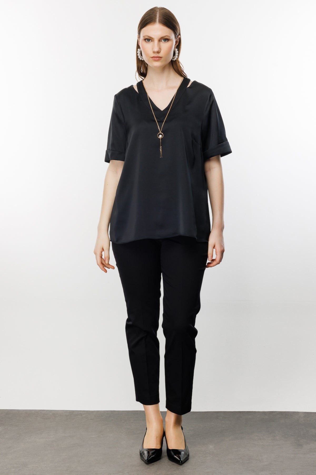 Ekol Oversize V Yaka Kadın Bluz - Minimalist Saten Günlük Bluz