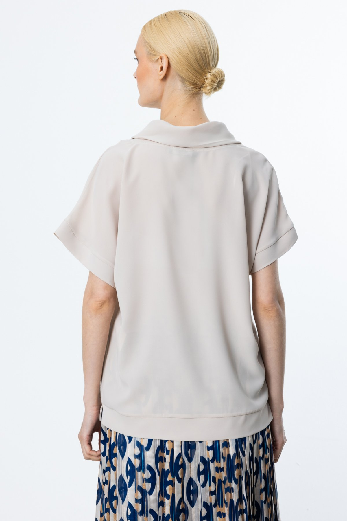 On Minimalist Oversize Kapak Yaka Kısa Kol Kadın Bluz - Günlük Stil