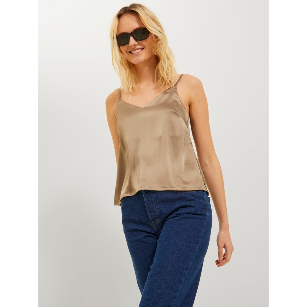 Jack&Jones JJXX V Yaka Saten Crop Büstiyer - Minimalist & Şık Translation missing: tr.content.product_image_secondary