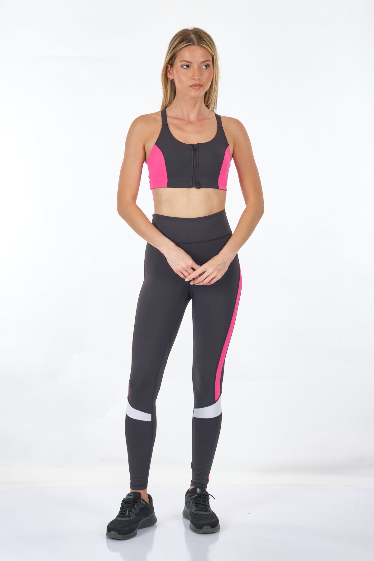 Only Fermuarlı Crop Spor Büstiyer - Minimalist Tasarım Translation missing: tr.content.product_image_secondary