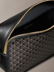 Calvin Klein Kadın Emblem Elongated Çapraz Çanta LV04F3268G2XA