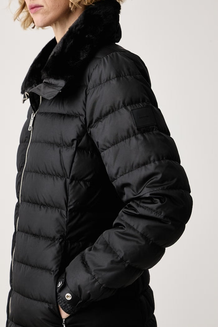 Calvin Klein Kadın Normal Kesim Dik Yaka Fermuarlı Şişme Mont
