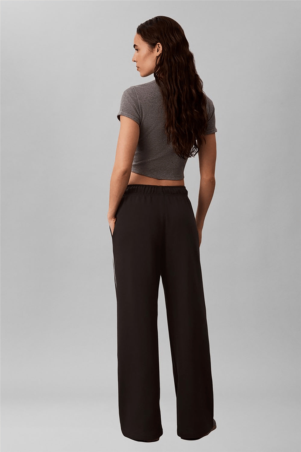 Calvin Klein Logolu Pamuklu Yüksek Bel Bol Paça Kadın Pantolon LV047H258G İkincil görsel