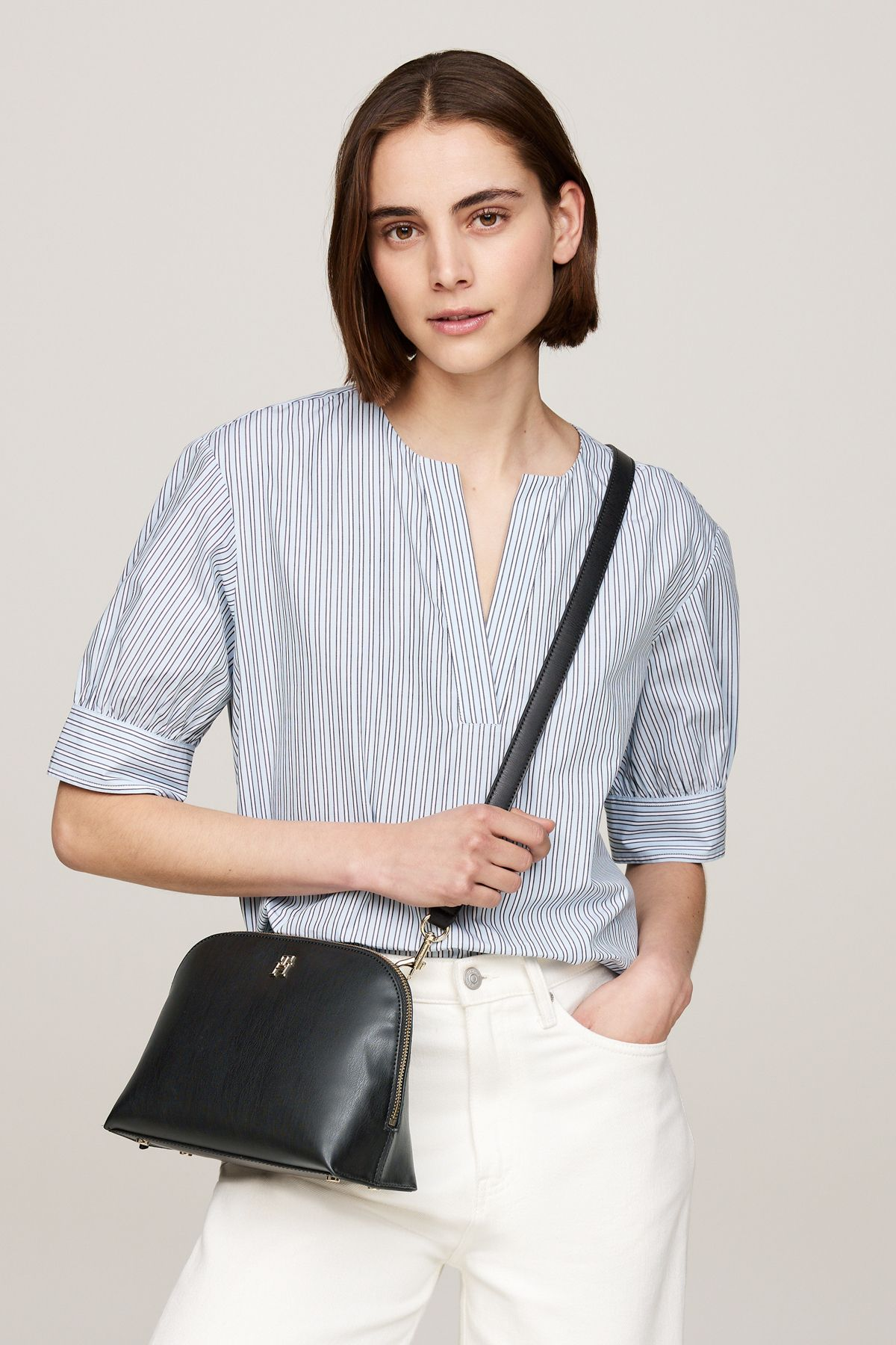 Çanta Tommy Hilfiger