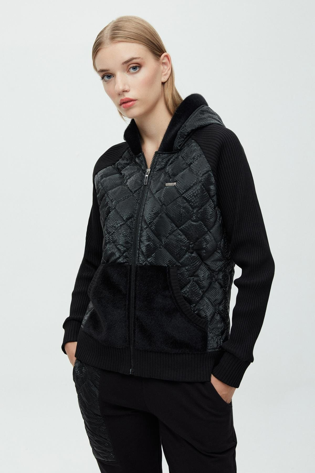 Daido Kapüşonlu Oversize Minimalist Kadın Mont - Kışlık, Günlük, Spor İkincil görsel