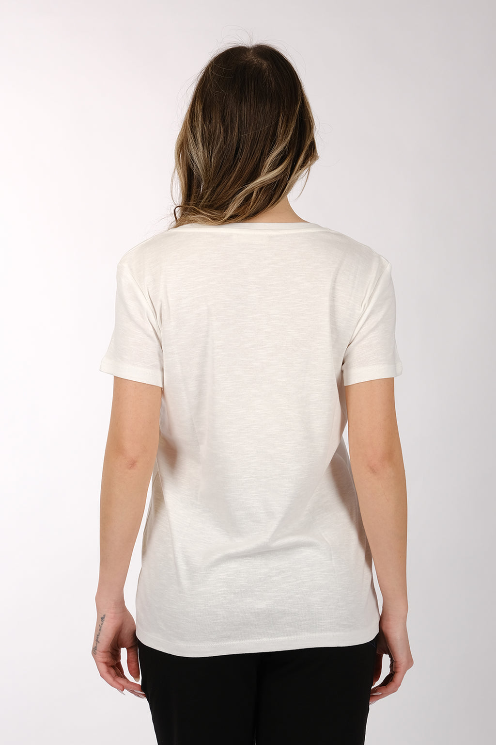 Daido Kadın Oversize V Yaka Kısa Kol Minimalist T-Shirt