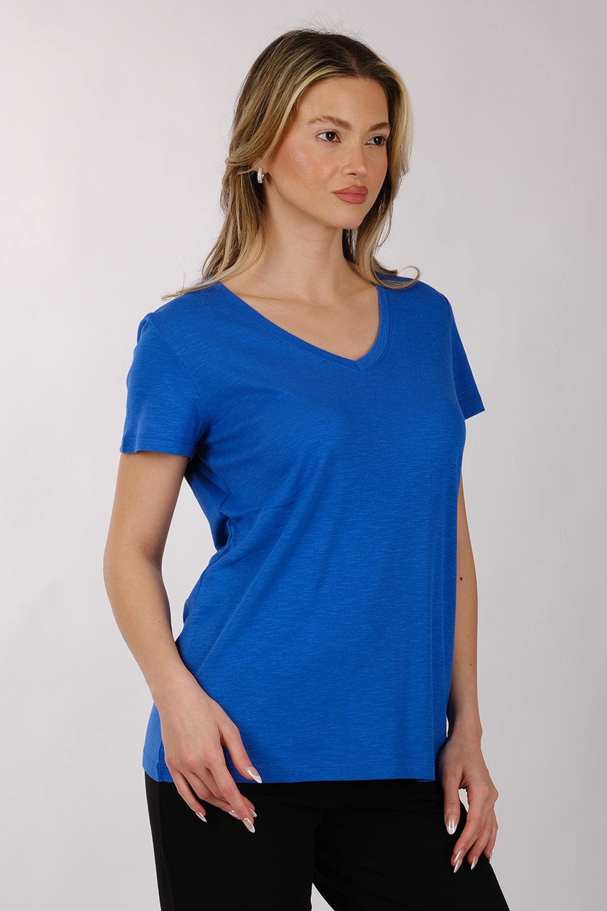 Daido Kadın Oversize V Yaka Kısa Kol Minimalist T-Shirt