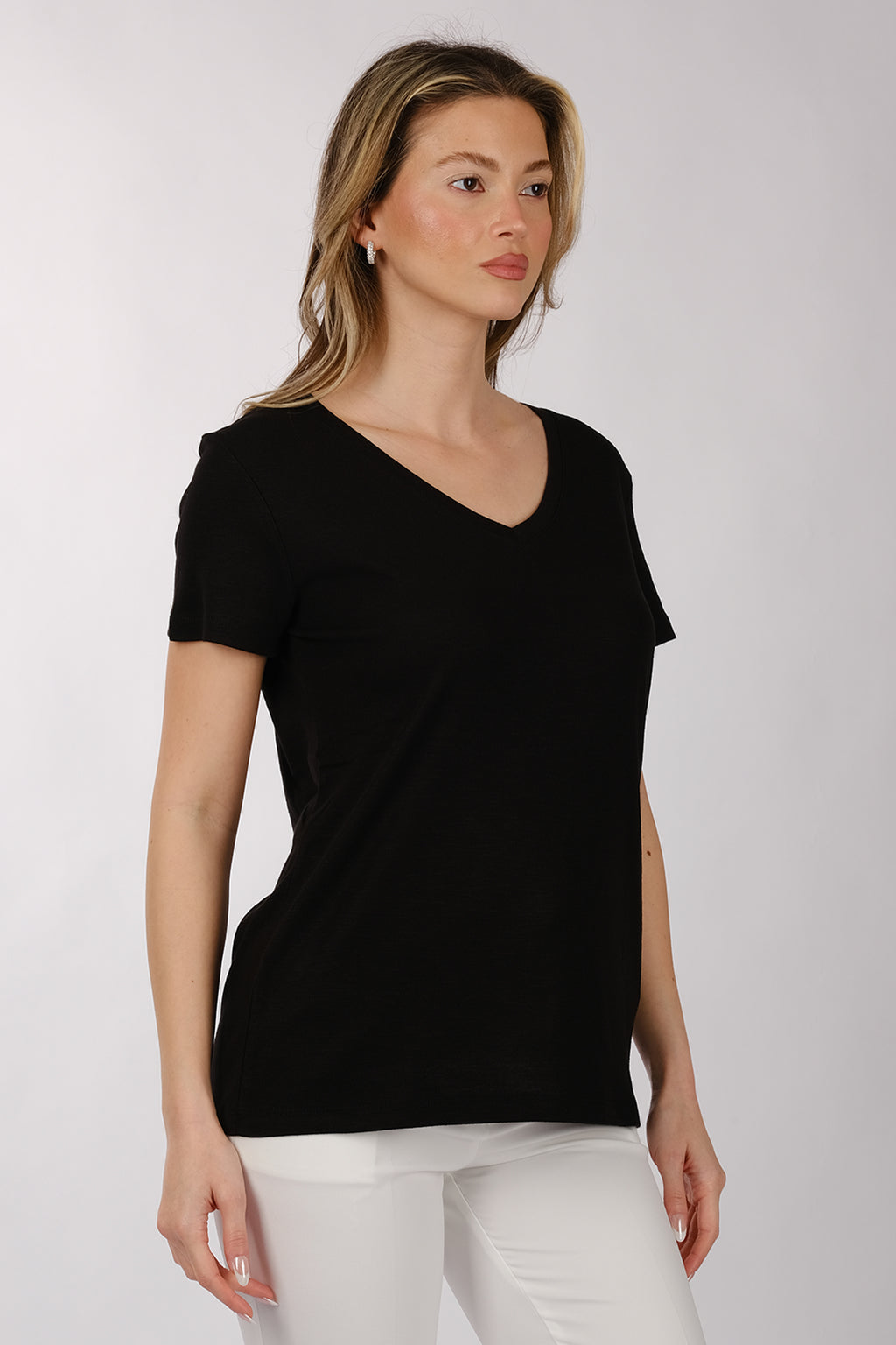 Daido Kadın Oversize V Yaka Kısa Kol Minimalist T-Shirt