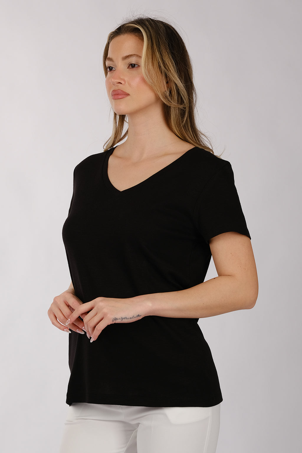 Daido Kadın Oversize V Yaka Kısa Kol Minimalist T-Shirt