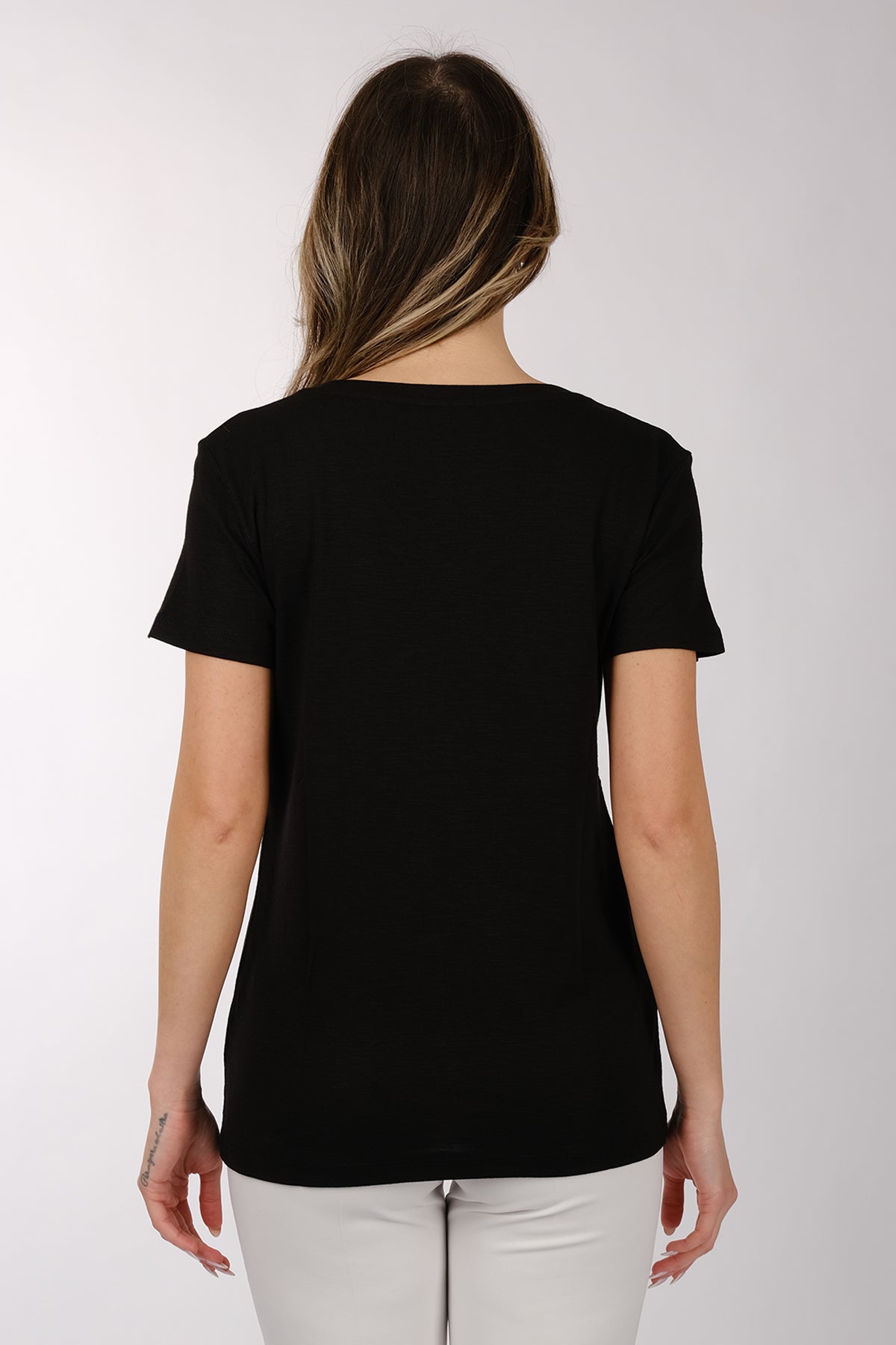 Daido Kadın Oversize V Yaka Kısa Kol Minimalist T-Shirt