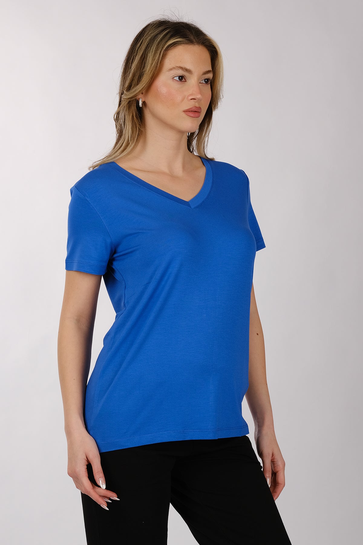 Daıdo Minimalist V Yaka Kısa Kol Kadın T-Shirt - Günlük Kullanım