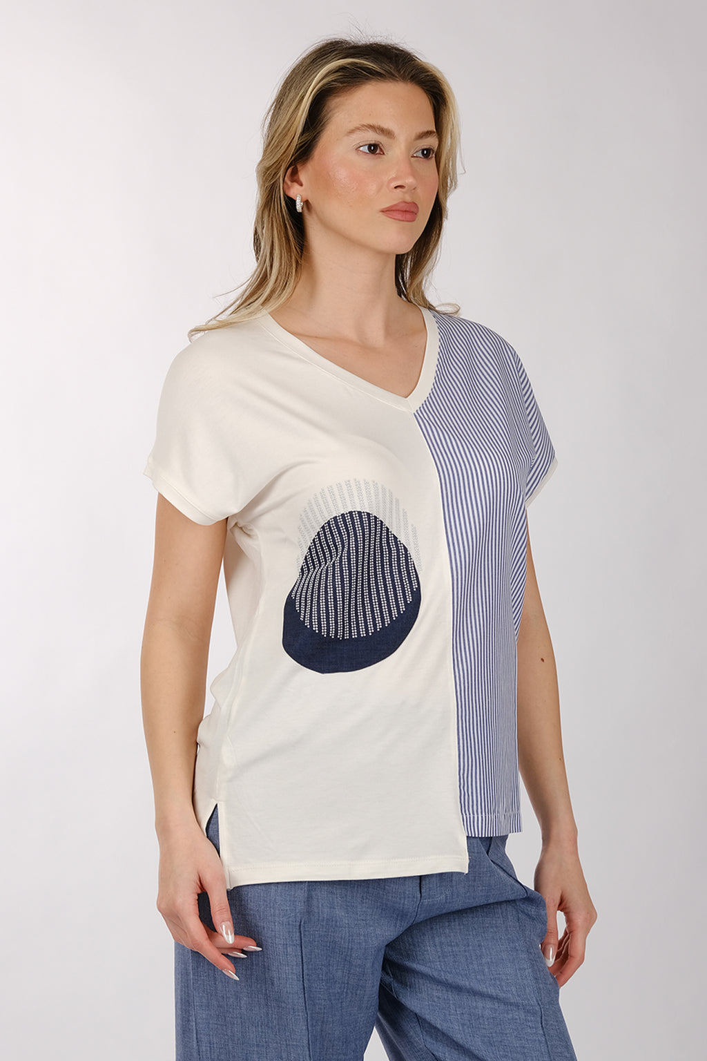 Daıdo Minimalist V Yaka Kısa Kol Kadın T-Shirt - Günlük Şıklık