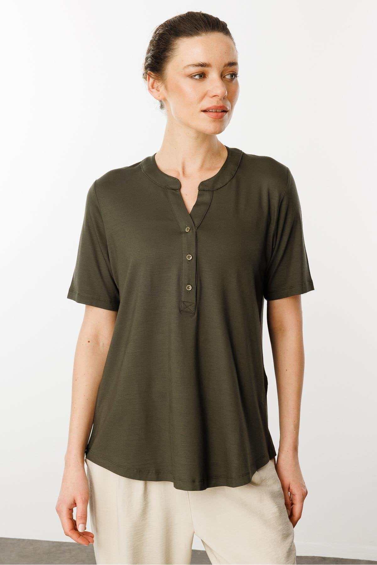 Desen 25764Kadın Yakası Düğmeli Penye T-shirt Turuncu25764Kadın Yakası Düğmeli Penye T-shirt Turuncu25764Kadın Yakası Düğmeli Penye T-shirt Turuncu25764Kadın Yakası Düğmeli Penye T-shirt Turuncu25764Kadın Yakası Düğmeli Penye T-shirt Turuncu İkincil görsel