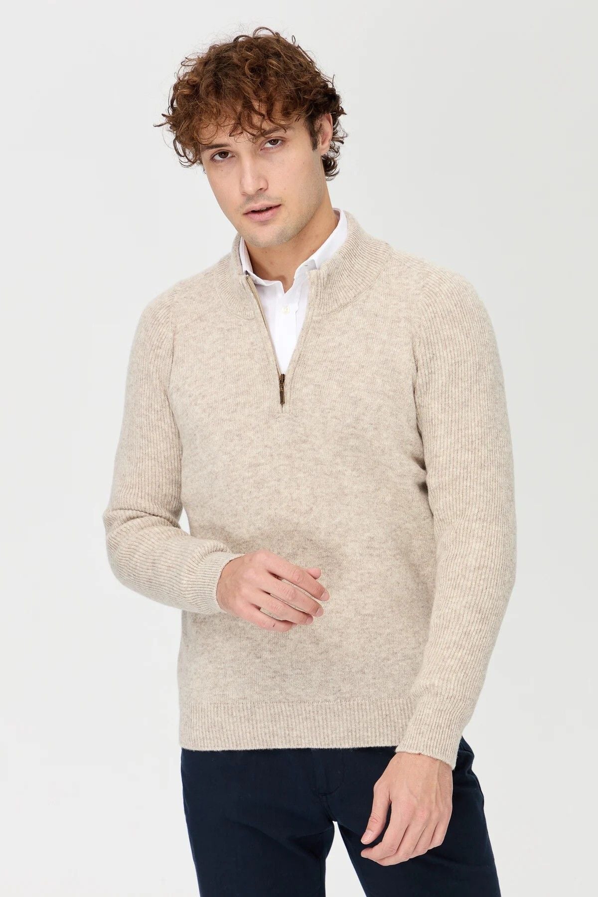 Desen Minimalist Yarım Fermuarlı Uzun Kol Erkek Kazak - Şık ve Rahat Translation missing: tr.content.product_image_secondary