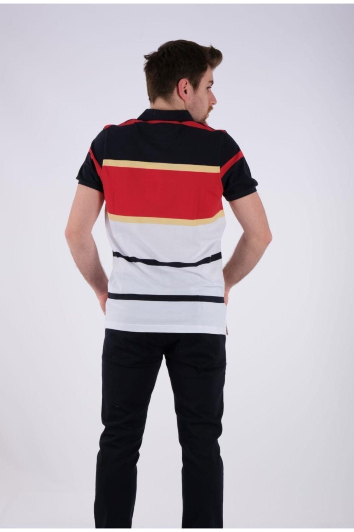 Desen Minimalist Polo Yaka Kısa Kol Erkek T-Shirt - Günlük Şıklık