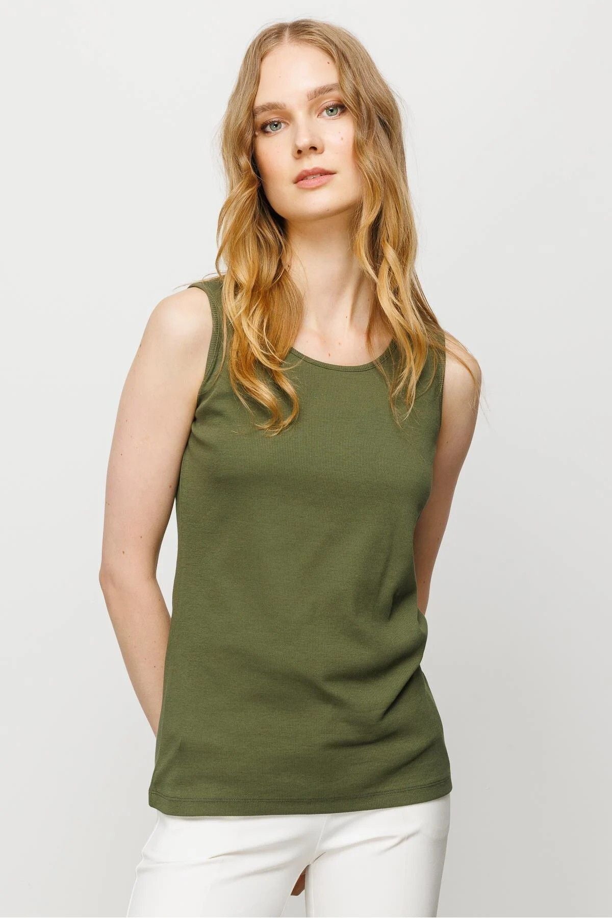 Desen Minimalist Kolsuz Yuvarlak Yaka Kadın T-Shirt - Günlük Stil