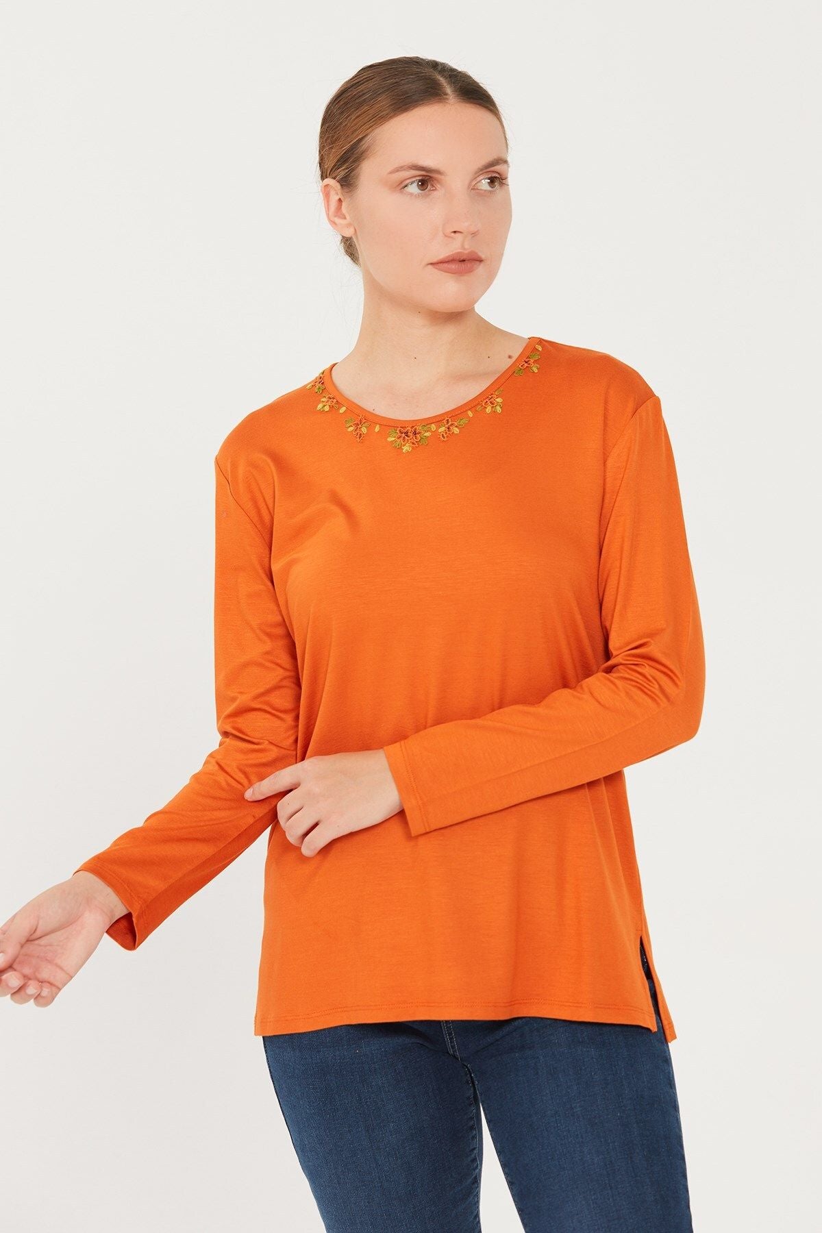 Desen Minimalist Nakışlı Uzun Kol Oversize Kadın Bluz Translation missing: tr.content.product_image_secondary