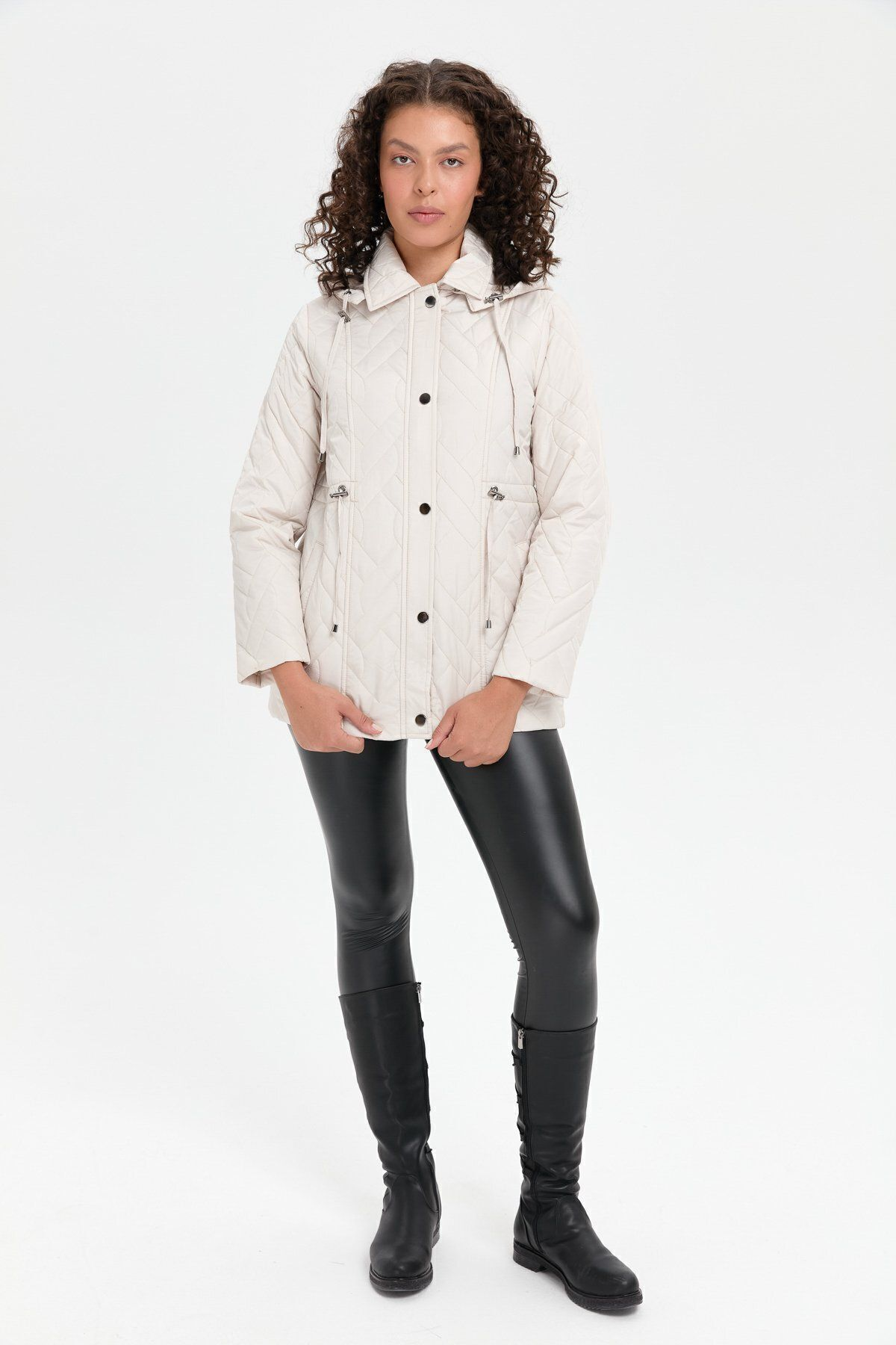 Desen Kadın Kapüşonlu Oversize Midi Kaban - Minimalist Tarz Translation missing: tr.content.product_image_main