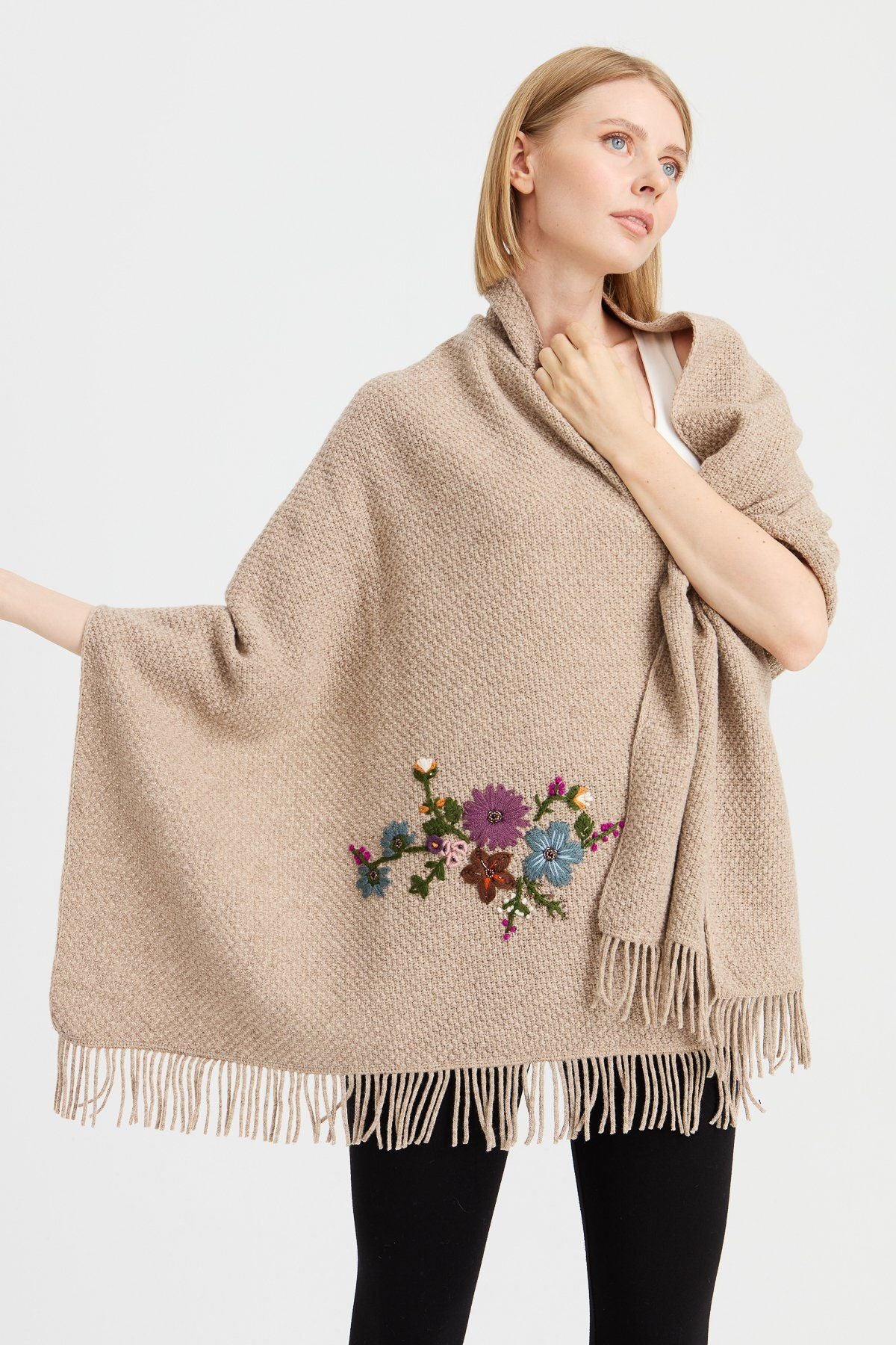 Desen Oversize Nakışlı Kadın Şal - Minimalist Bohemian Stil Translation missing: tr.content.product_image_main