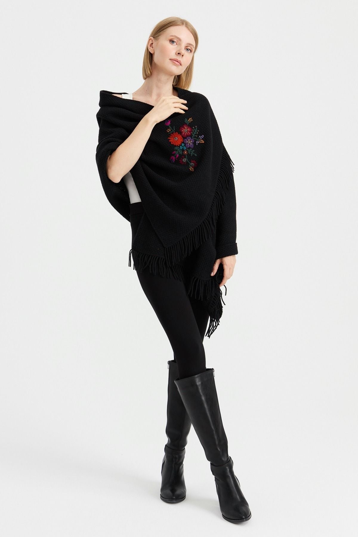 Desen Oversize Nakışlı Kadın Şal - Minimalist Bohemian Stil Translation missing: tr.content.product_image_secondary