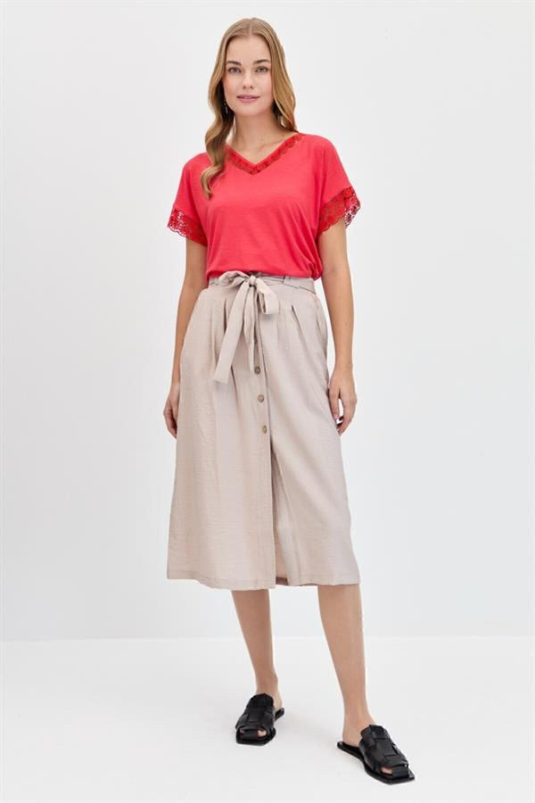 Desen Minimalist V Yaka Kısa Kol Kadın Tişört - Günlük Stil