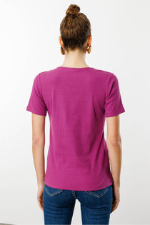 Desen Kadın V Yaka Yakası Nakış İşlemeli Pamuklu T-Shirt