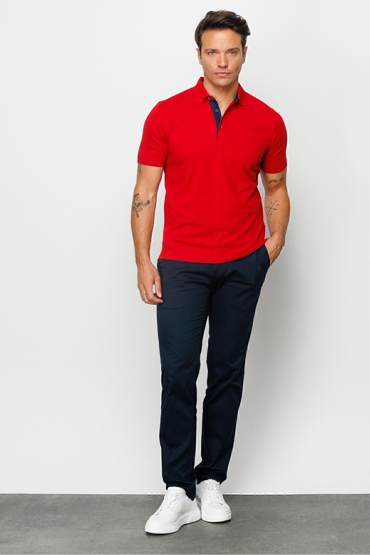 Desen Minimalist Polo Yaka Kısa Kol Erkek T-Shirt - Rahat ve Şık