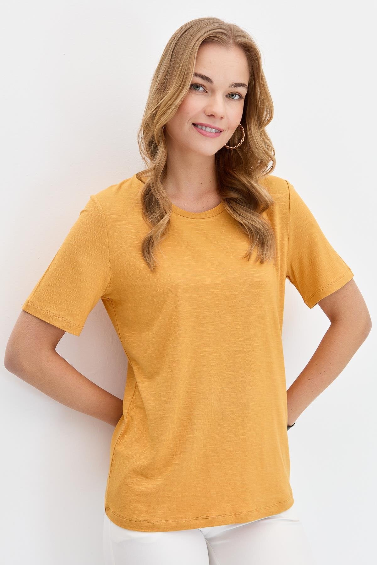 DESEN TRİKO Oversize Minimalist Yuvarlak Yaka Kadın T-Shirt - Kısa Kol