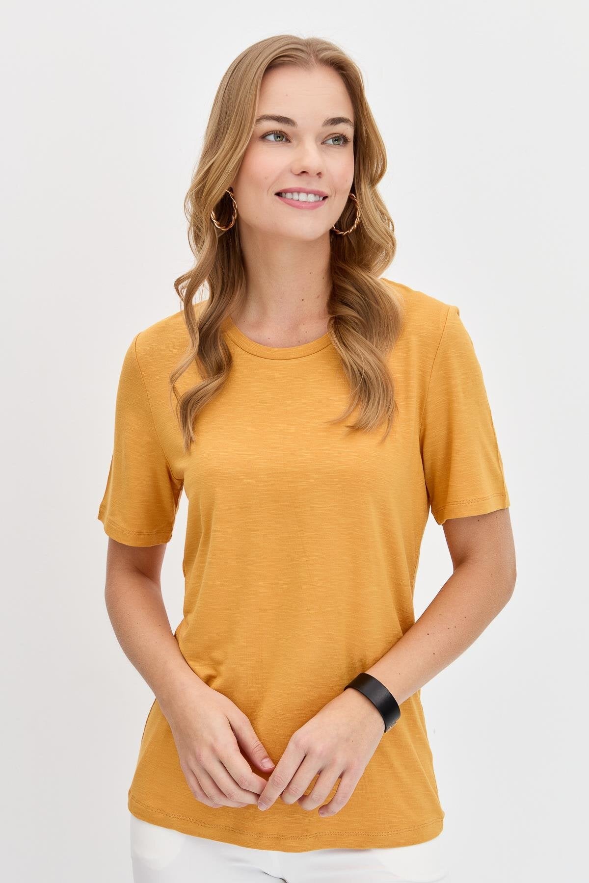 DESEN TRİKO Oversize Minimalist Yuvarlak Yaka Kadın T-Shirt - Kısa Kol