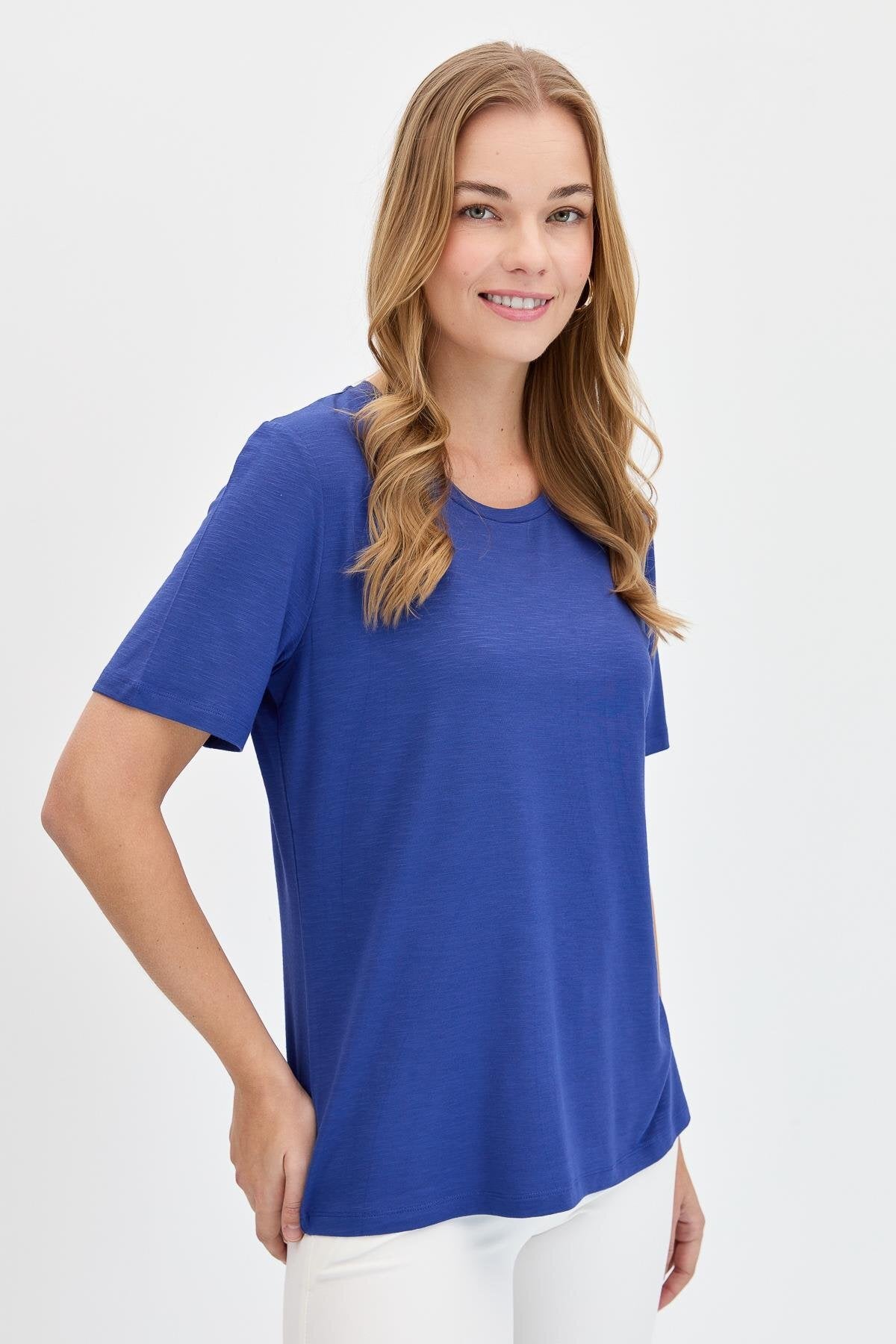 DESEN TRİKO Oversize Minimalist Yuvarlak Yaka Kadın T-Shirt - Kısa Kol