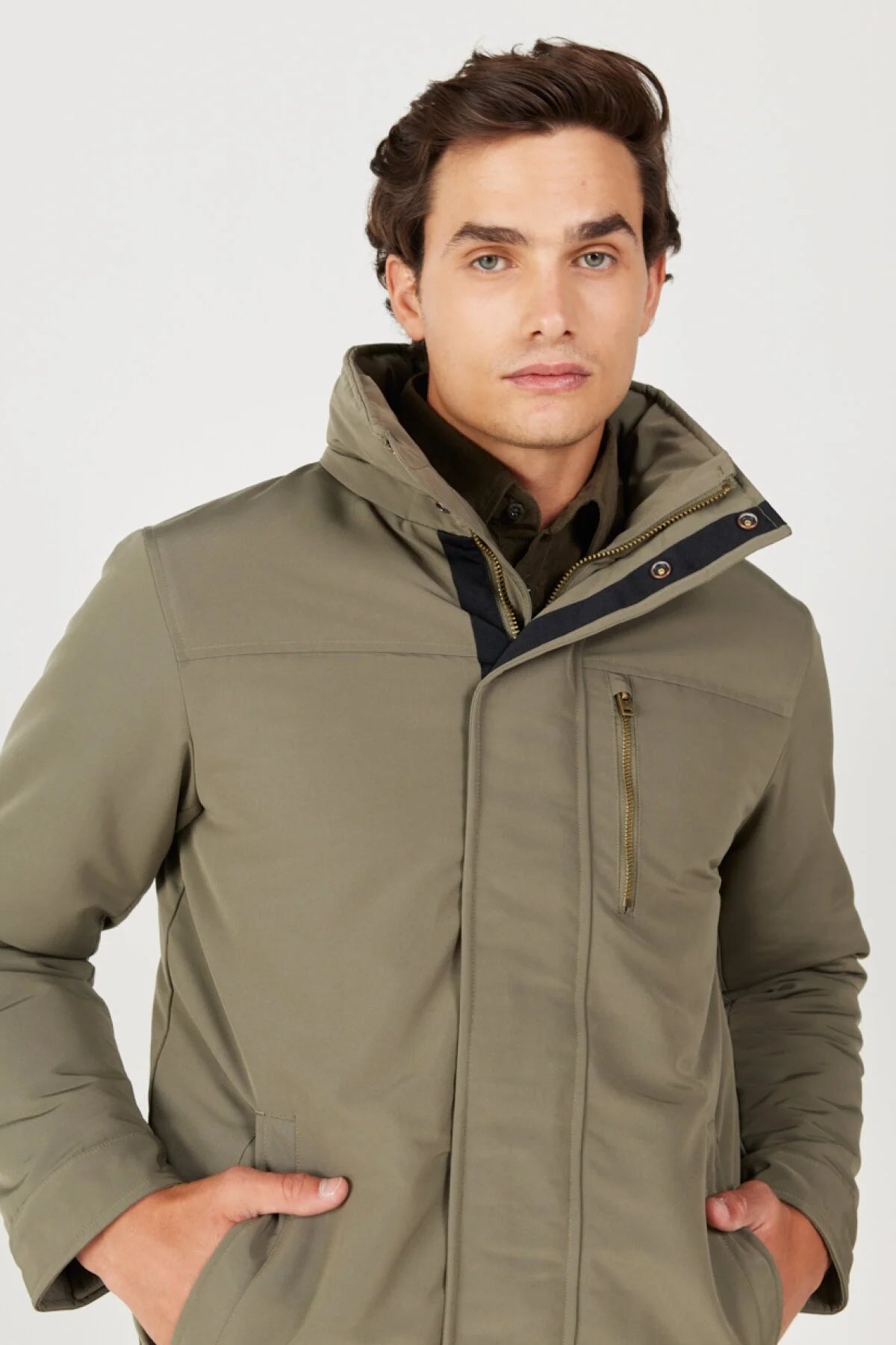Wrangler Erkek Kaban: Minimalist, Regular Fit, Günlük Kullanım