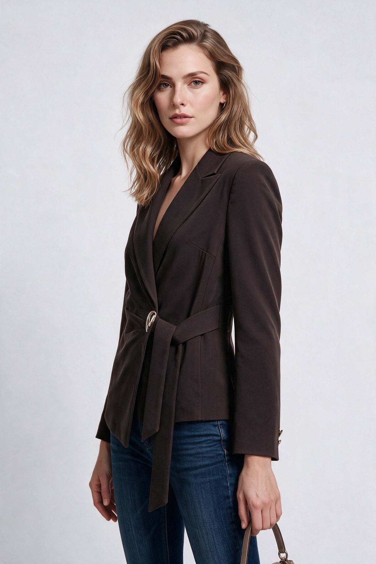 Ekol Kadın Çentikli Yaka Kuşak Detaylı Uzun Kollu Blazer Ceket