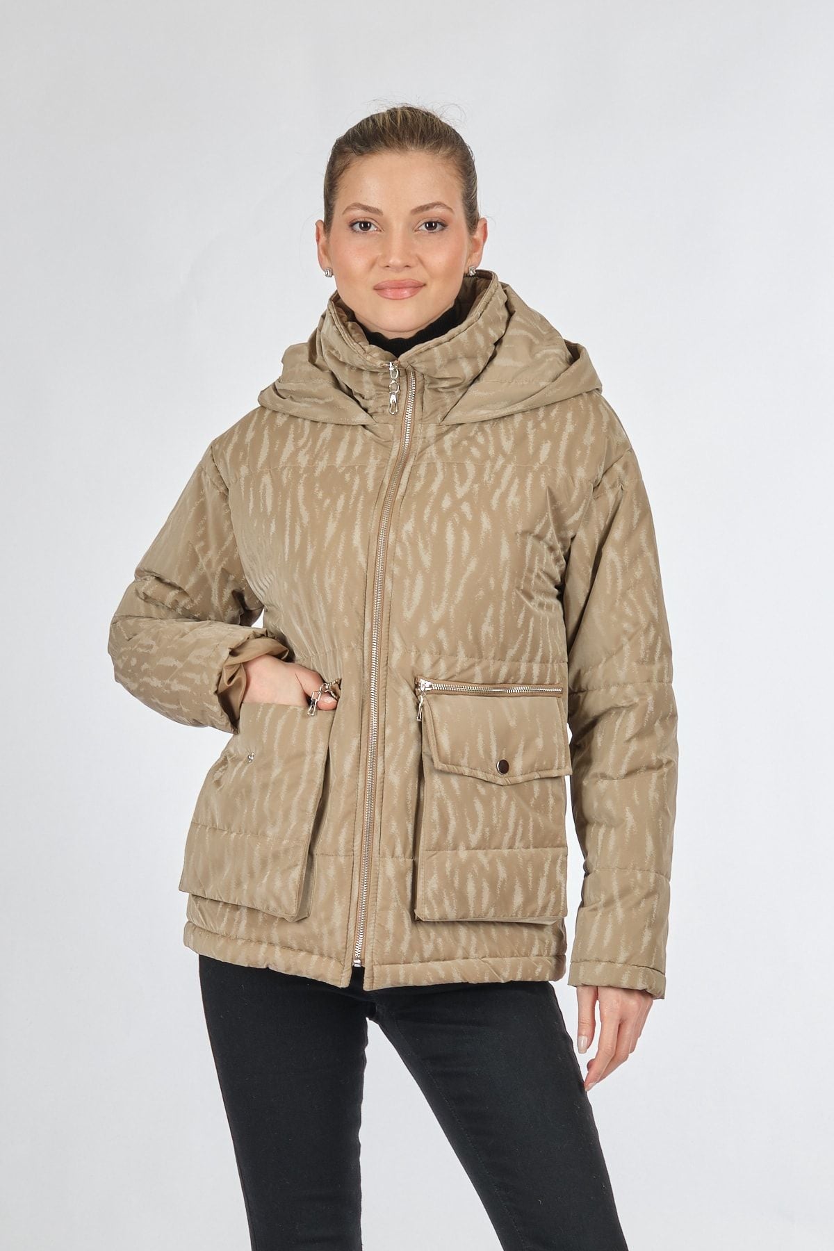 Ekol Oversize Kapüşonlu Minimalist Kadın Kışlık Mont