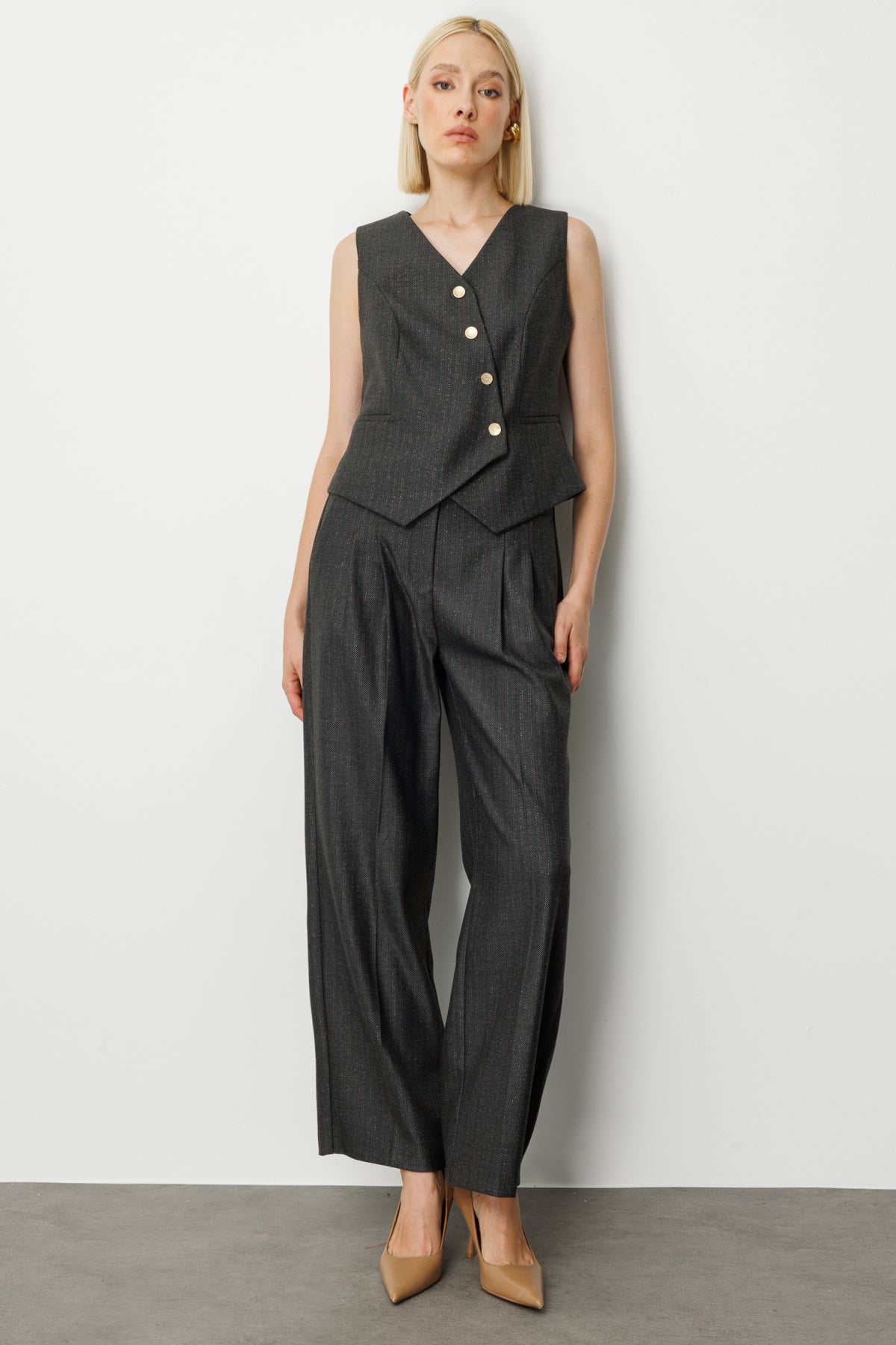 Ekol Minimalist V Yaka Kolsuz Crop Yelek - Günlük & İş Kombinleri İçin