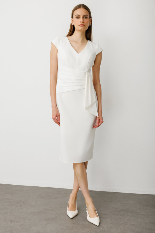 Ekol Beli Kuşaklı Midi Boy Gece Elbisesi