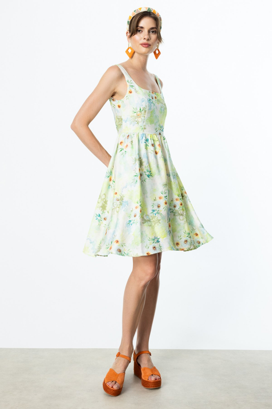 On Kare Yaka Desenli Elbise