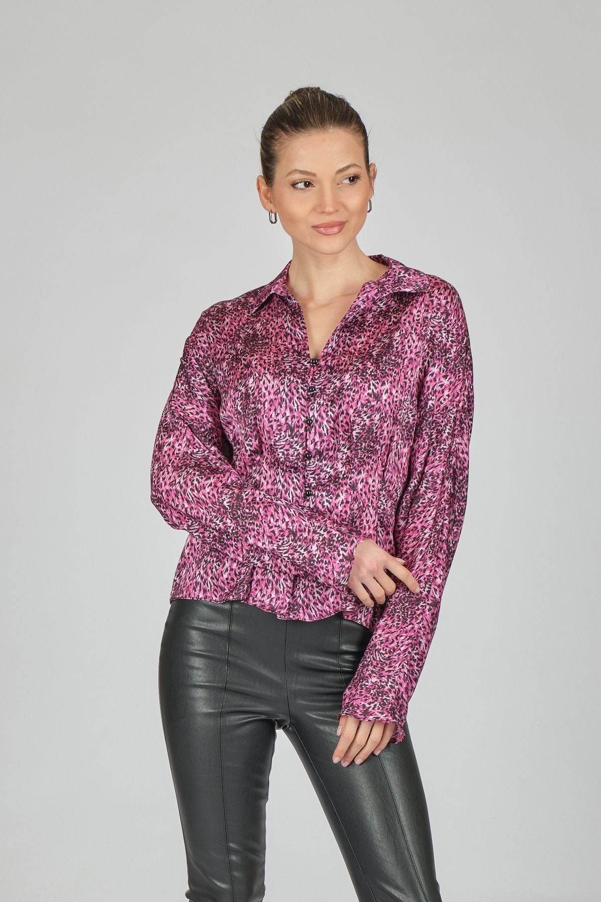 Explosion Oversize Leopar Desenli Uzun Kol Minimalist Kadın Bluz - Günlük & Parti