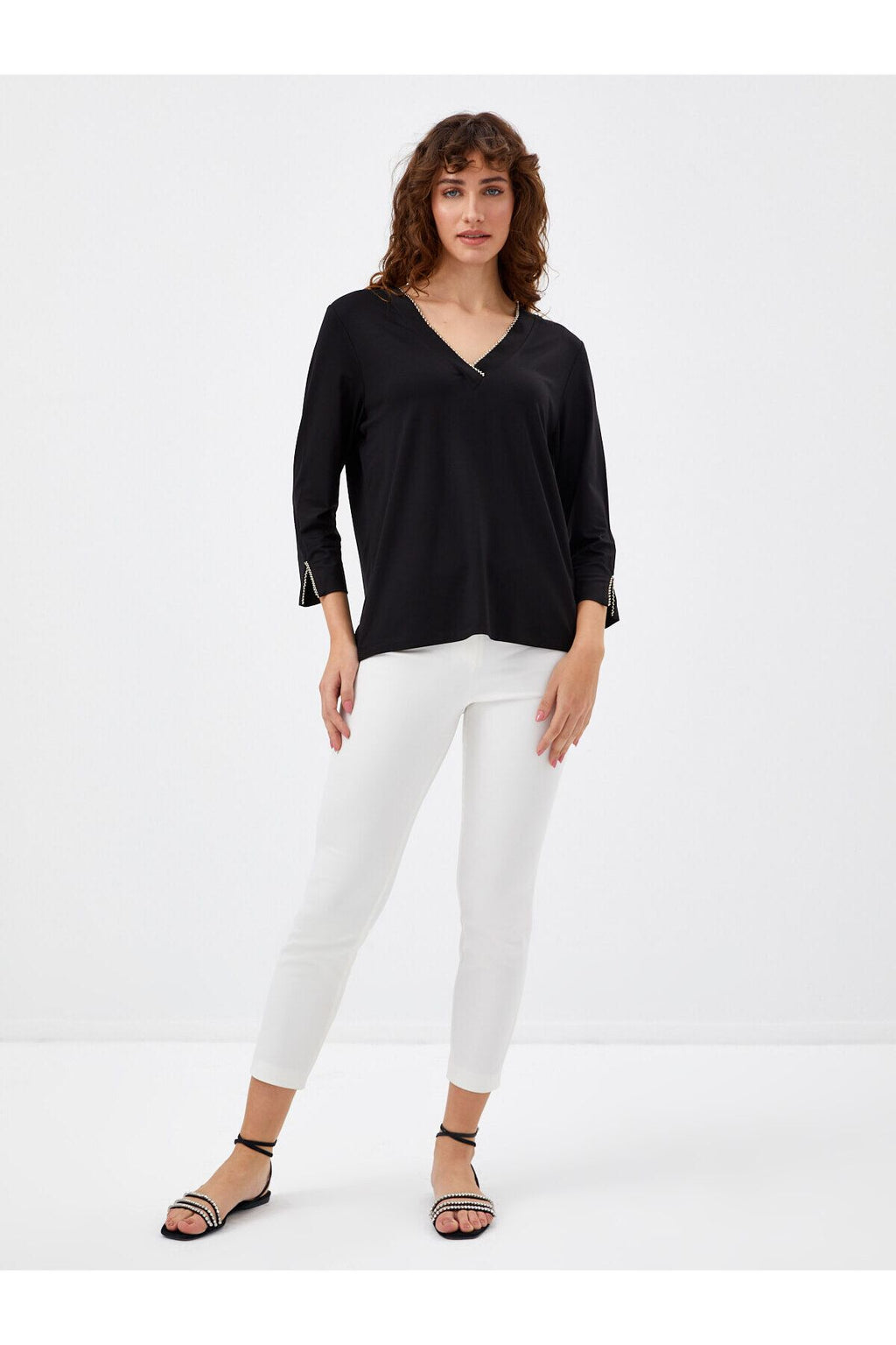 Faik Sönmez Kadın Minimalist Oversize V Yaka 3/4 Kol Bluz