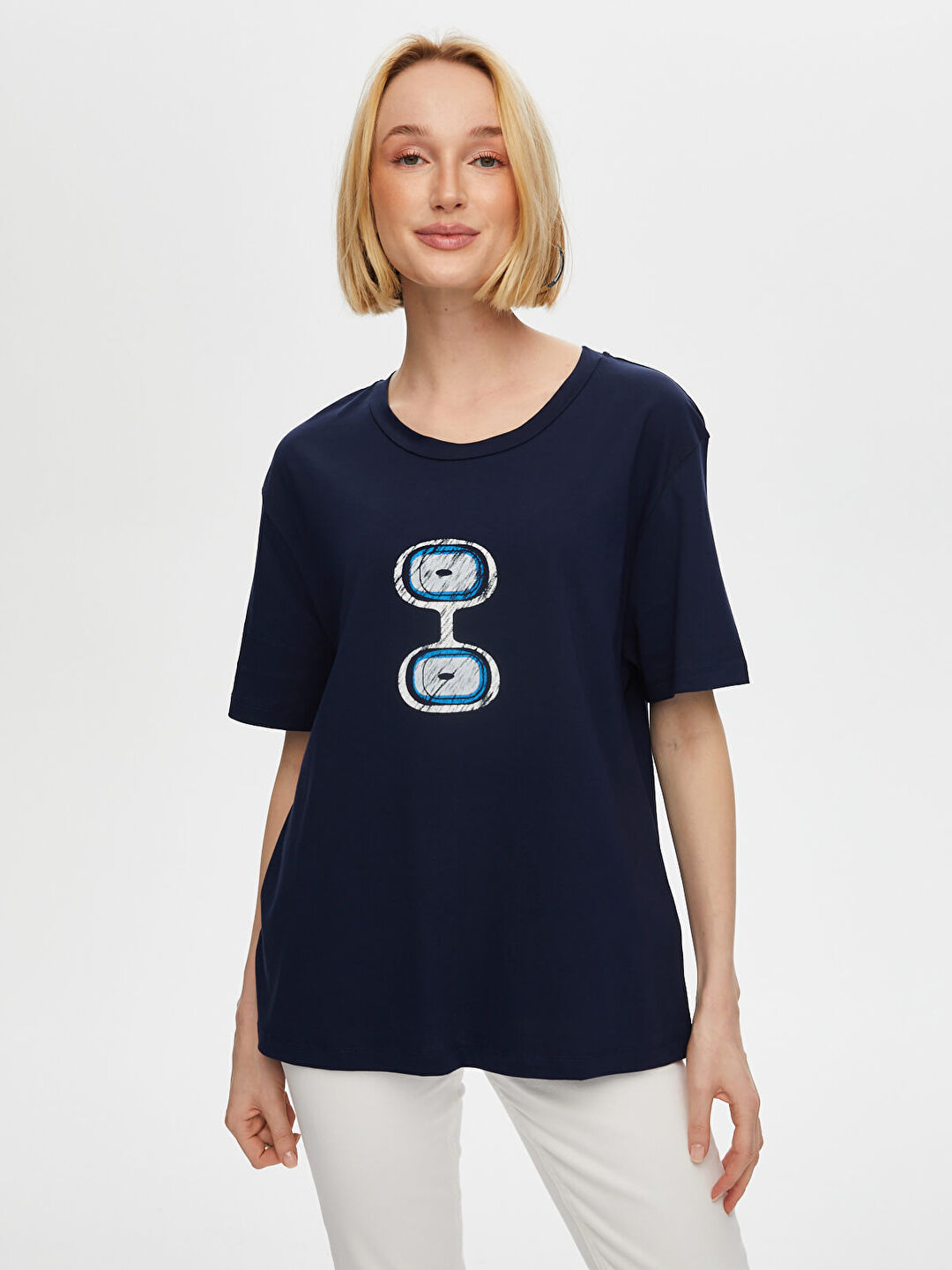 Faik Sönmez Kadın Önü Nazar Boncuğu Baskılı Yuvarlak Yaka Pamuklu T-Shirt
